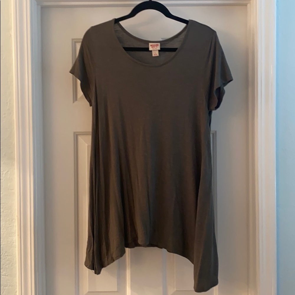 Army green tee